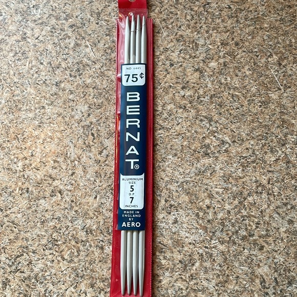 Lot Of 7 Knitting Supplies - Picture 7 of 8